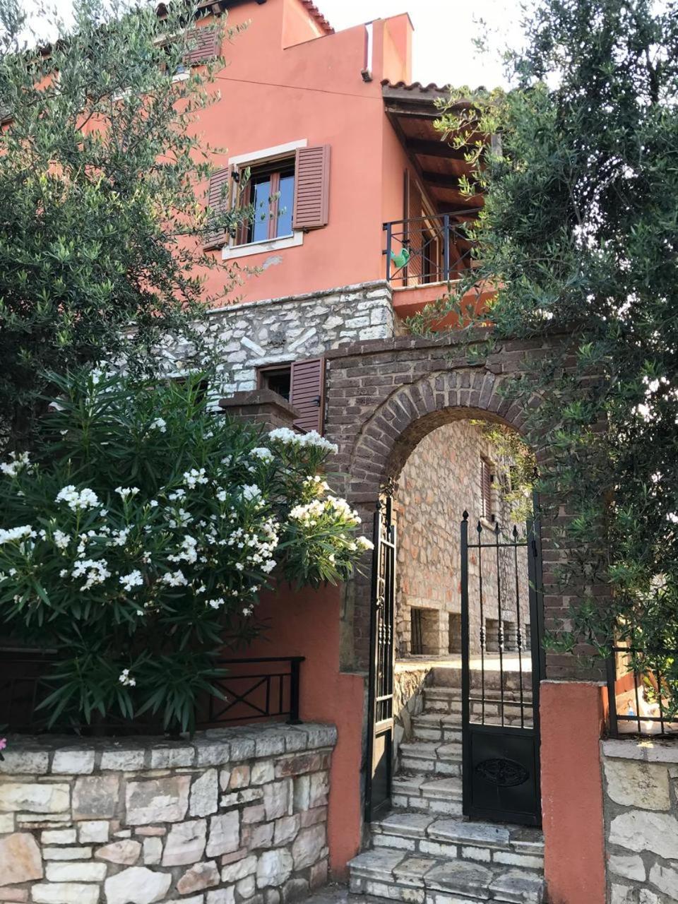 Villa Kolonja Ksamil Ngoại thất bức ảnh